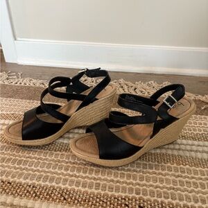 Black & tan wedge heels